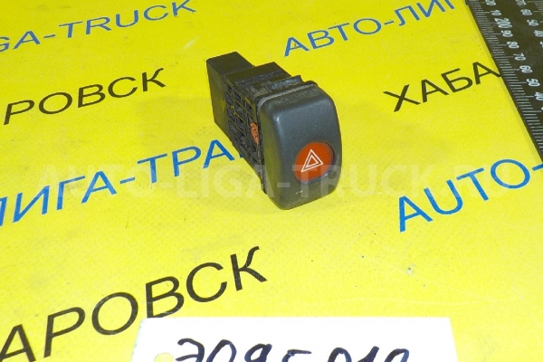 КНОПКА Isuzu Elf 4HG1 КНОПКА 4HG1 1999  8-97136-690-0