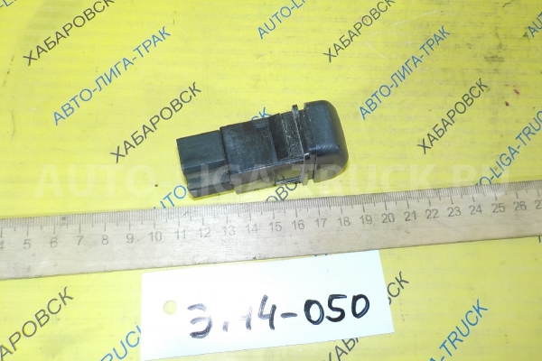 КНОПКА Isuzu Elf 4HG1 КНОПКА 4HG1 2001  8-97140-590-0