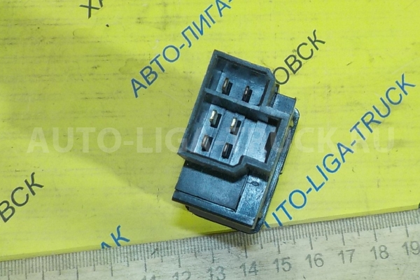 КНОПКА Isuzu Elf 4HJ1 КНОПКА 4HJ1 2003  8-97140-585-0