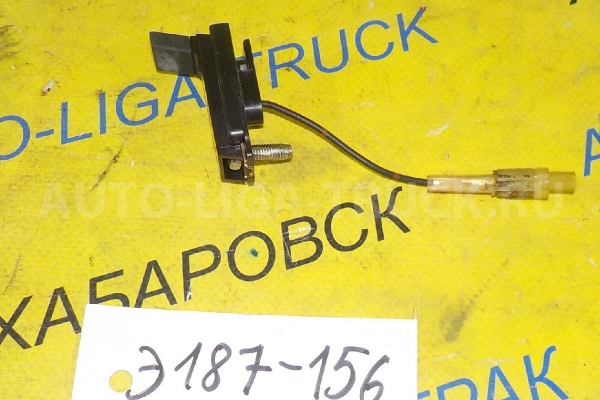 КНОПКА Isuzu Elf 4HJ1 КНОПКА 4HJ1 2004 8-97855-032-2 КНОПКА Isuzu Elf 4HJ1 КНОПКА 4HJ1 2004 8-97855-032-2