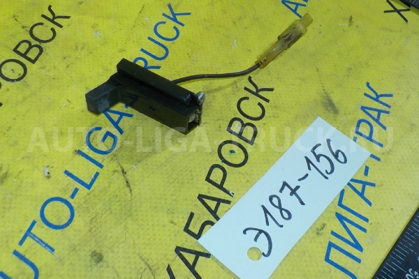 КНОПКА Isuzu Elf 4HJ1 КНОПКА 4HJ1 2004 8-97855-032-2 КНОПКА Isuzu Elf 4HJ1 КНОПКА 4HJ1 2004 8-97855-032-2