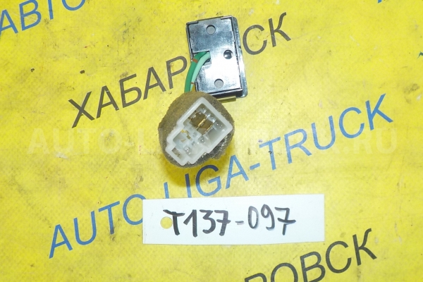 КНОПКА Mazda Titan 4HF1 КНОПКА 4HF1 1998  D040-66-4B0