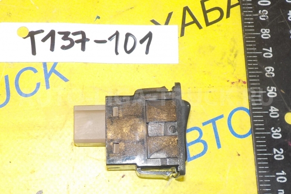 КНОПКА Mazda Titan 4HF1 КНОПКА 4HF1 1998 W201-66-440A КНОПКА Mazda Titan 4HF1 КНОПКА 4HF1 1998 W201-66-440A