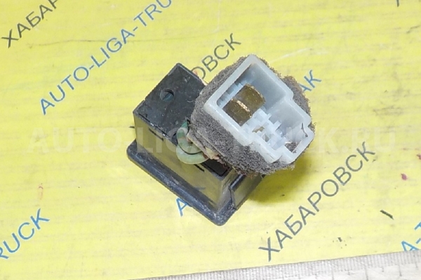 КНОПКА Mazda Titan КНОПКА D040-66-4B0 КНОПКА Mazda Titan КНОПКА D040-66-4B0