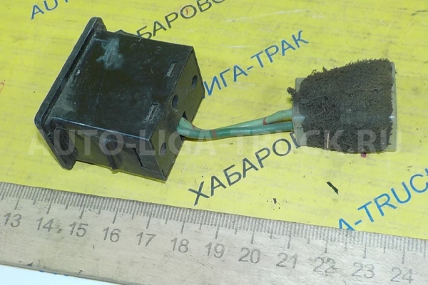 КНОПКА Mazda Titan КНОПКА D040-66-4B0 КНОПКА Mazda Titan КНОПКА D040-66-4B0