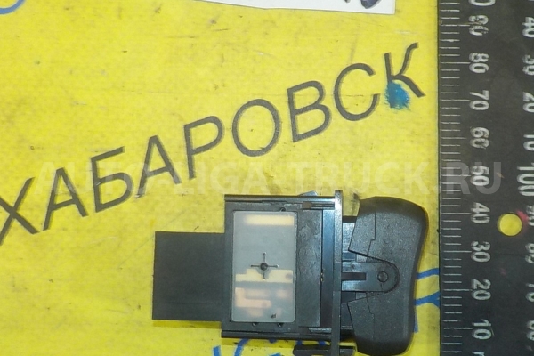 КНОПКА Mitsubishi Canter 4M50 КНОПКА 4M50 2005  MK322983