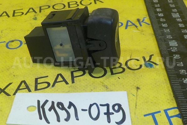 КНОПКА Mitsubishi Canter 4M50 КНОПКА 4M50 2005  MK322983