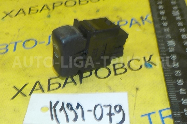 КНОПКА Mitsubishi Canter 4M50 КНОПКА 4M50 2005  MK322983