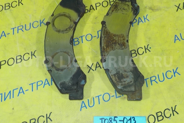 Колодки тормозные Mazda Titan 4HF1 Колодки тормозные 4HF1 2002  W5Y0-33-28Z