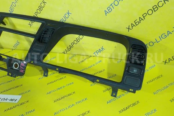 Консоль Mitsubishi Canter 4D36 Консоль 4D36 1995  MC140208