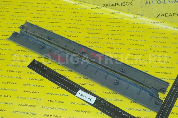 Консоль Mitsubishi Canter 4M40 Консоль 4M40 2003  MK405144