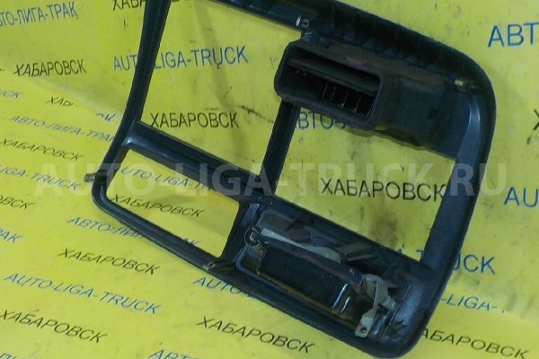 Консоль Mitsubishi Canter 4M50 Консоль 4M50   MC964570