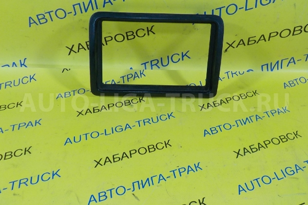 Консоль Nissan Atlas QD32 Консоль QD32 1999  68260-0T000