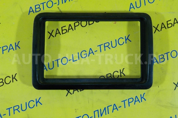 Консоль Nissan Atlas QD32 Консоль QD32 1999  68260-0T000