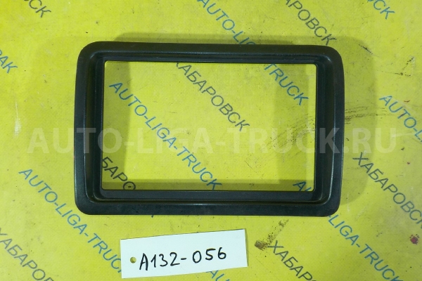 Консоль Nissan Atlas TD23 Консоль TD23 1993 68260-0T000 Консоль Nissan Atlas TD23 Консоль TD23 1993 68260-0T000