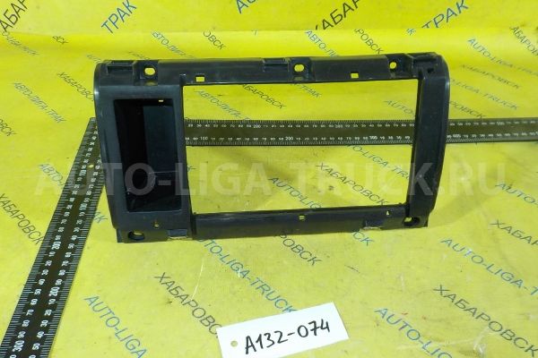 Консоль Nissan Atlas TD23 Консоль TD23 1993  68560-0T001