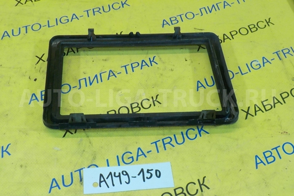 Консоль Nissan Atlas TD27 Консоль TD27 1993  68260-0T000