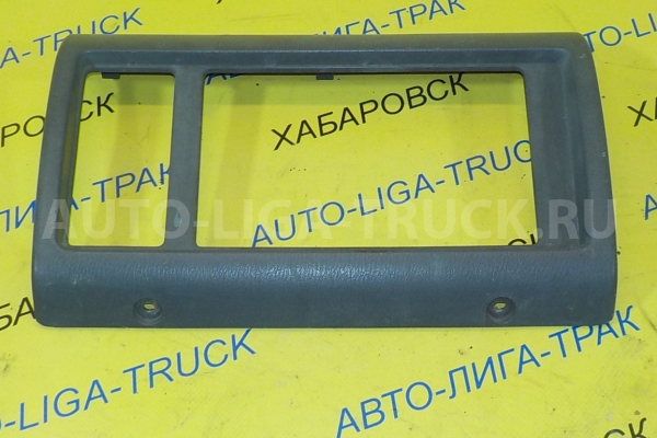 Консоль Nissan Atlas TD27 Консоль TD27 1993  68570-5T000