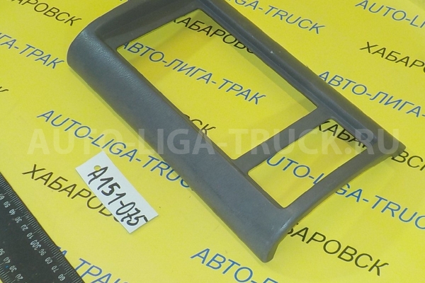 Консоль Nissan Atlas TD27 Консоль TD27 1997 68570-0T000 Консоль Nissan Atlas TD27 Консоль TD27 1997 68570-0T000