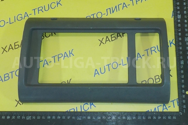 Консоль Nissan Atlas TD27 Консоль TD27 1997  68570-0T000