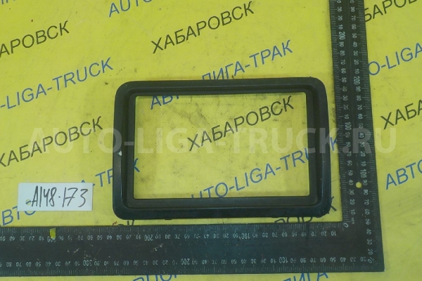 Консоль Nissan Atlas TD27 Консоль TD27 1999 68260-0T000 Консоль Nissan Atlas TD27 Консоль TD27 1999 68260-0T000
