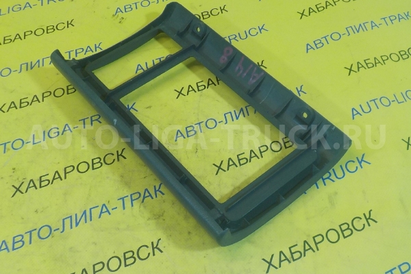 Консоль Nissan Atlas TD27 Консоль TD27 1999 68570-0T000 Консоль Nissan Atlas TD27 Консоль TD27 1999 68570-0T000