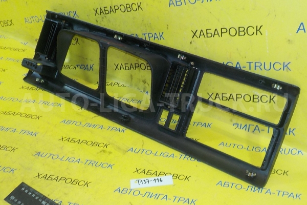 Консоль панели приборов Mazda Titan 4HF1 Консоль панели приборов 4HF1 1998  W412-55-110A