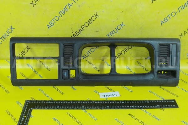Консоль панели приборов Mazda Titan VS Консоль панели приборов VS 1997 W412-55-110A Консоль панели приборов Mazda Titan VS Консоль панели приборов VS 1997 W412-55-110A