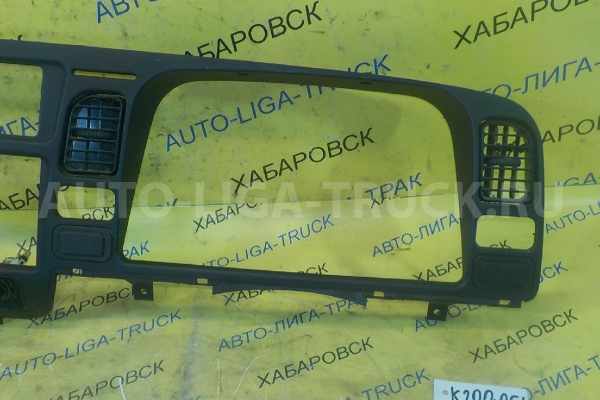 Консоль панели приборов Mitsubishi Canter 4D33 Консоль панели приборов 4D33 1999  MC140208