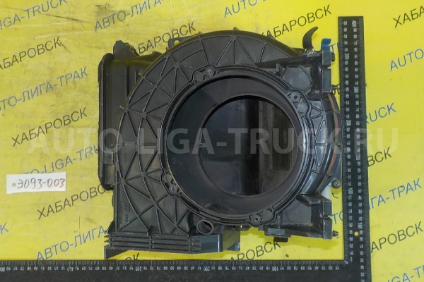 Корпус мотора печки Isuzu Elf 4HF1 Корпус мотора печки 4HF1 1998  8-97106-316-2