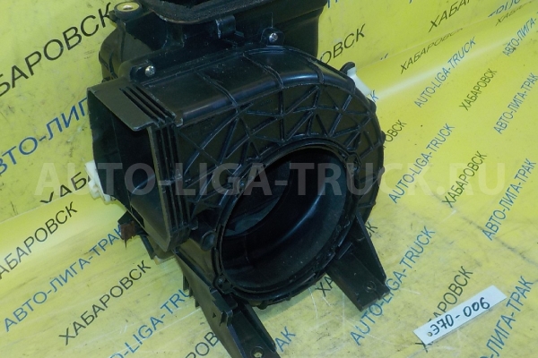 Корпус мотора печки Isuzu Elf 4HF1 Корпус мотора печки 4HF1 1997 8-97106-316-2 Корпус мотора печки Isuzu Elf 4HF1 Корпус мотора печки 4HF1 1997 8-97106-316-2