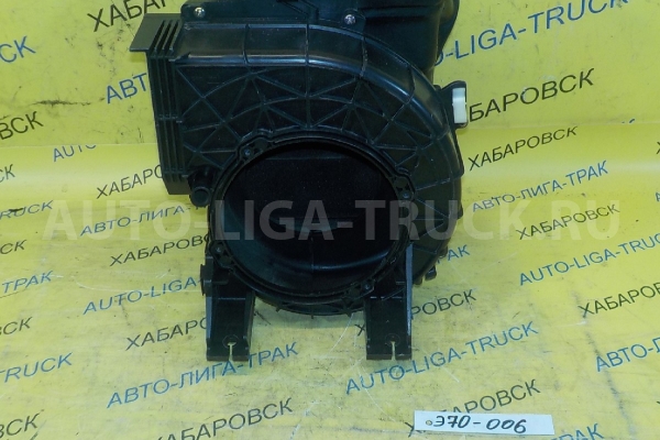 Корпус мотора печки Isuzu Elf 4HF1 Корпус мотора печки 4HF1 1997  8-97106-316-2