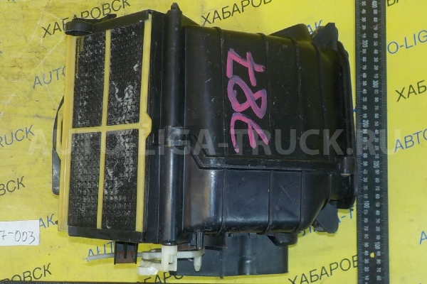 Корпус мотора печки Isuzu Elf 4HF1 Корпус мотора печки 4HF1 1994  8-97106-316-2