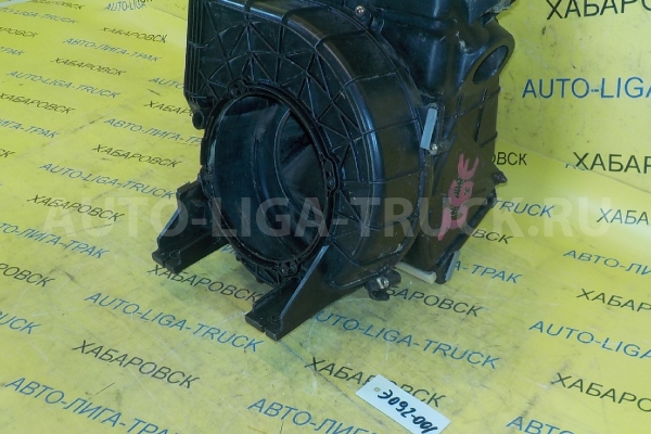 Корпус мотора печки Isuzu Elf 4HF1 Корпус мотора печки 4HF1 1994  8-97106-316-2