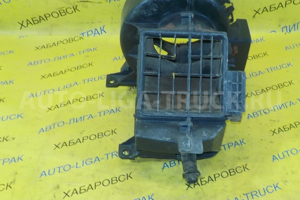 Корпус мотора печки Mazda Titan 4HF1 Корпус мотора печки 4HF1 1998  W202-61-140