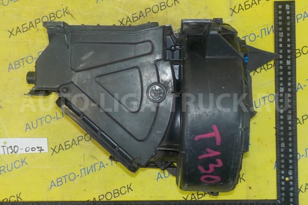 Корпус мотора печки Mazda Titan 4HG1 Корпус мотора печки 4HG1   W415-61-140A