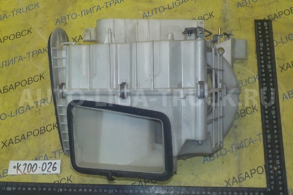 Корпус мотора печки Mitsubishi Canter 4D33 Корпус мотора печки 4D33 1999  MC140022