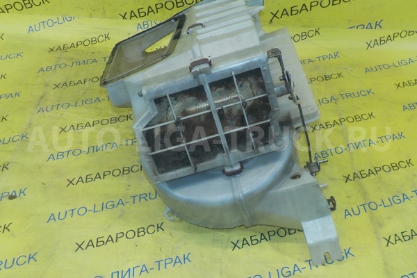 Корпус мотора печки Mitsubishi Canter 4D33 Корпус мотора печки 4D33 1999  MC140022