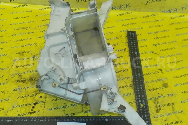 Корпус мотора печки Mitsubishi Canter 4D36 Корпус мотора печки 4D36 1994  MC140022
