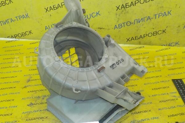 Корпус мотора печки Mitsubishi Canter 4M40 Корпус мотора печки 4M40 1994  MC140020