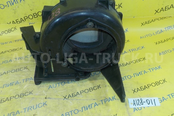 Корпус мотора печки Nissan Atlas TD27 Корпус мотора печки TD27 1993  27200-0T100