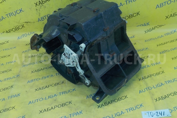 Корпус радиатора печки Mazda Titan Корпус радиатора печки    W201-61-130