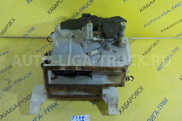 Корпус радиатора печки Mazda Titan 4HF1 Корпус радиатора печки 4HF1 2001  W620-61-130H