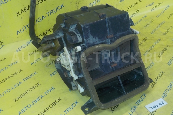 Корпус радиатора печки Mazda Titan 4HF1 Корпус радиатора печки 4HF1 1998  W201-61-130