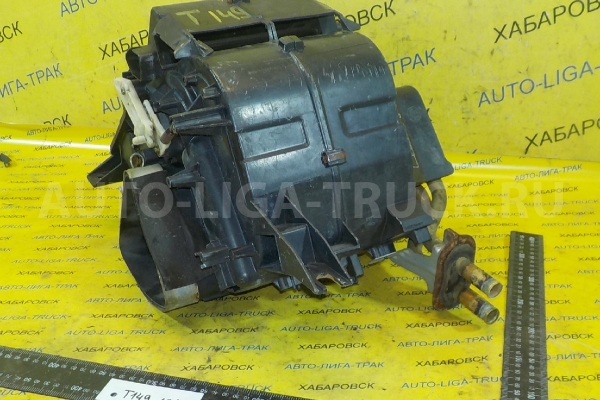 Корпус радиатора печки Mazda Titan 4HF1 Корпус радиатора печки 4HF1 1997  W201-61-130