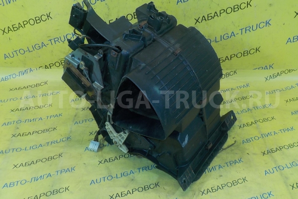 Корпус радиатора печки Mazda Titan 4HG1 Корпус радиатора печки 4HG1   W447-61-130A