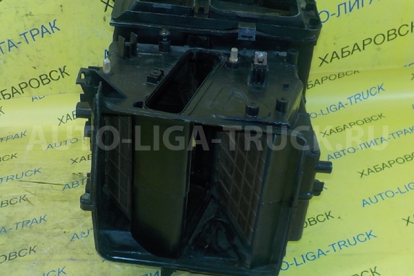 Корпус радиатора печки Nissan Atlas FD42 Корпус радиатора печки FD42   27110-0T002