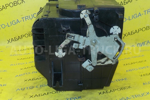 Корпус радиатора печки Nissan Atlas QD32 Корпус радиатора печки QD32 1999  27110-0T002