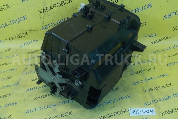 Корпус радиатора печки Nissan Atlas TD27 Корпус радиатора печки TD27 1994  27110-0T002