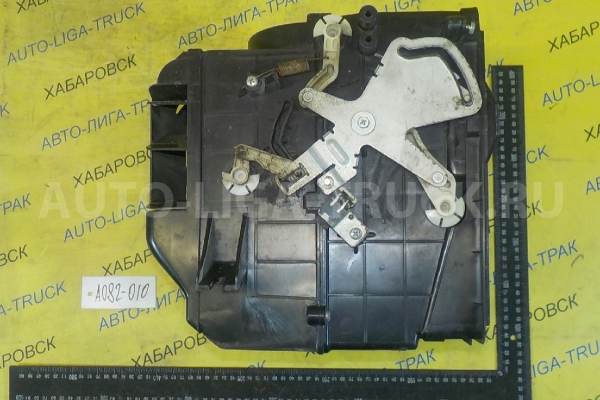 Корпус радиатора печки Nissan Atlas TD27 Корпус радиатора печки TD27 1994  27110-0T002